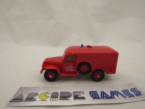 Vehicule camionnette - 1/43,