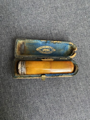 Fume cigarette ancien ambre - , et