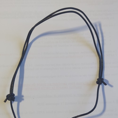 Collier pendentif cordon noir