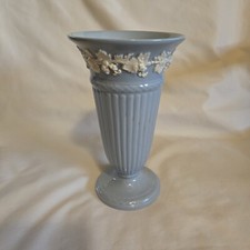 Pottery Wedgewood Queen's Ware Etruria & Barlaston Embossed Grapevine 6⅝" Tall 