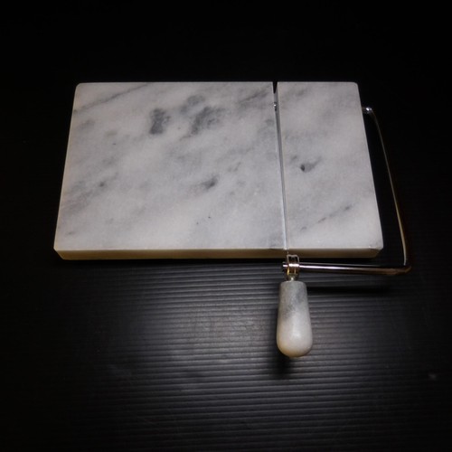 N24 438 cheese cutting board - cutting,