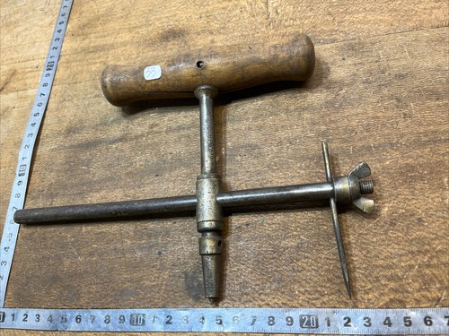 Old tool compass - old,