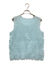 ISSEY MIYAKE Plis Découpés