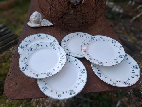 Lot assiettes à - de, dessert