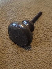 Bouton de meuble ancien métal