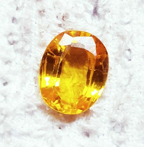 Superbe saphir jaune - saphir,