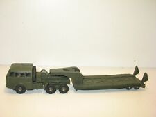 DINKY TOYS, camion berliet porte char complet, militaire N1 jantes pleines m