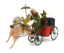 Caleche à Chiens et Singes en Tole Peinte 18Cm A.Martin France circa 1880