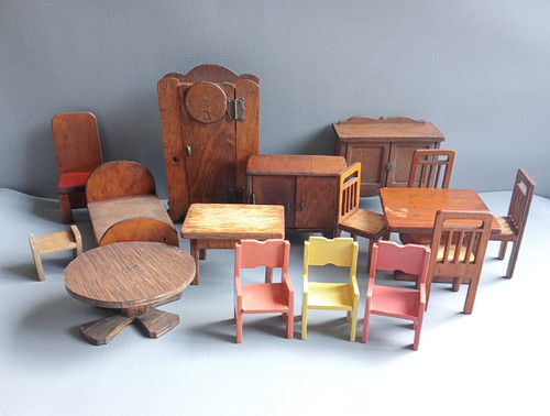 Vintage wooden dolls - dolls, house