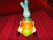 Jouet voiture et lapin Ouaps