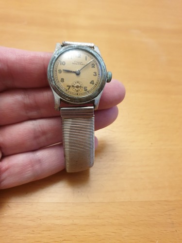 Montre ancienne étanche - , ancre