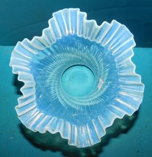 ANCIENNE TULIPE EN VERRE