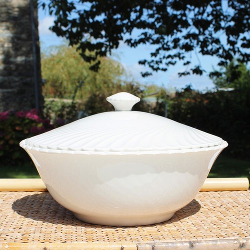 Soupière ancienne blanche - , en