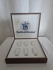 presentoir boîte a montre en bois 6 montres Smith wesson