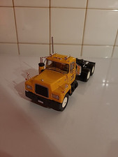 MINIATURE IXO : TRACTEUR SEUL MACK SERIE R NEUF 1/43