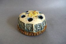 Pique-fleurs en grès