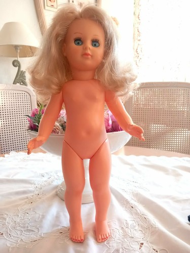 Poupée ancienne