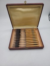 Zm8 -Service de 12 fourchettes