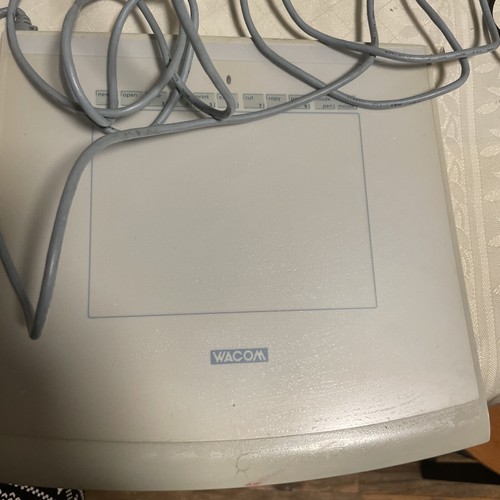 Gray wacom intuos - 4x5, graphics