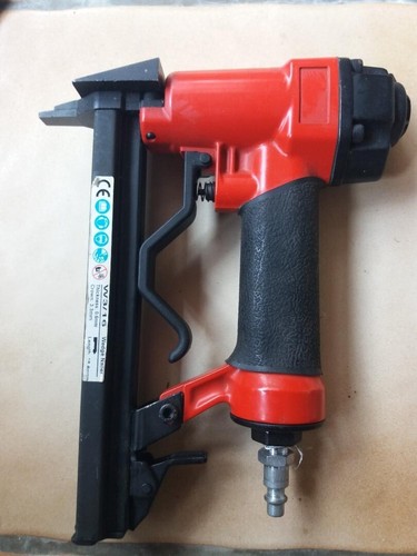 Pistolet cloueur clouteuse - -,