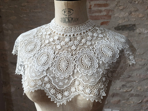 N04 ancien col guimpe dentelle - ancien,