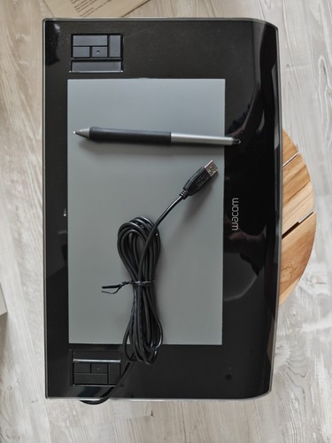 Wacom intuos wide - wacom,