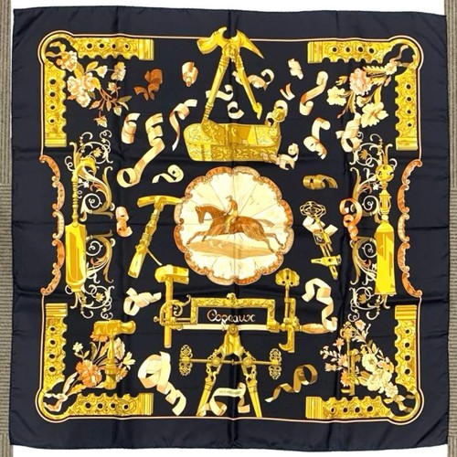 Grande écharpe hermès carré - hermès,