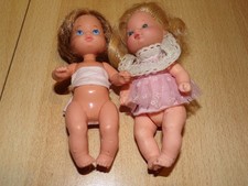 2 bébés poupées barbies