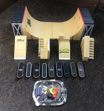 Spin Masters TECH DECK Ultimate Half Pipe Ramp Plus BOARDS & Other ACCESSORIES
