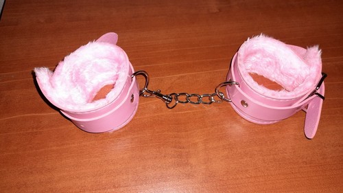 Menottes handcuffs cuir rose - menottes,