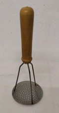 Ancien Ustensile De Cuisine " Presse Purée " Vintage (Réf : CH26)