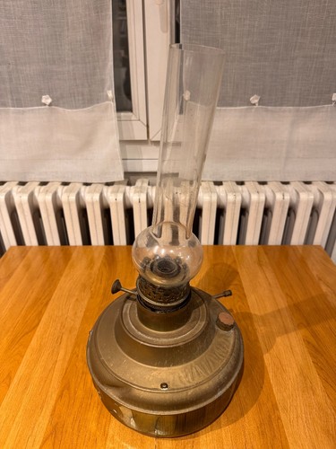 Lampe petrole ancienne - a,