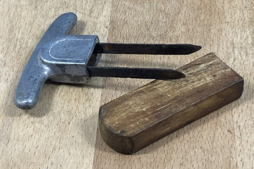 Ancien tire bouchon - lames,
