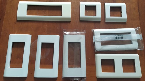 Lot caches plaques prises - lot,