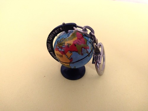Ancien porte clés mappemonde - ancien,