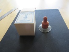 Bout de sein tire lait ,dans sa boite d'origine ancienne  cabinet de curiosité 