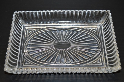 Ancien petit plat coupe - petit, vide