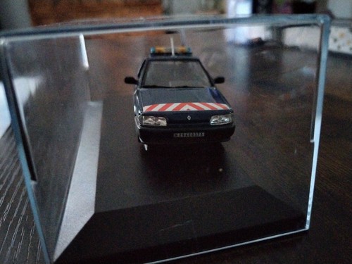 Miniature gendarmerie renault - miniature,