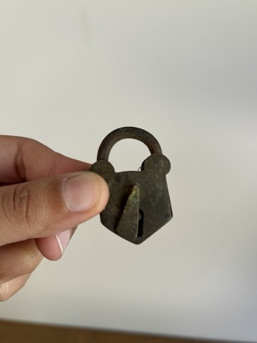 Ancien petit cadenas - petit, fer