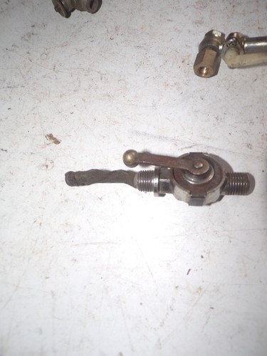 Robinet réservoir années - réservoir,