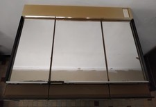 Ancienne Armoire À Pharmacie