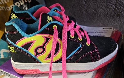 Chaussures roulettes heelys - chaussures,
