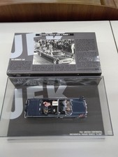 MINI CHAMPS 1961 LINCOLN CONTINENTAL 1961 Lincoln Continental