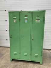 Ancienne armoire métallique