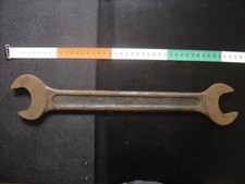 Old big flat key SAM key DIY troubleshooting tools AUTOMOBILE