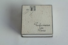 Boîte à poudre Parfumerie de