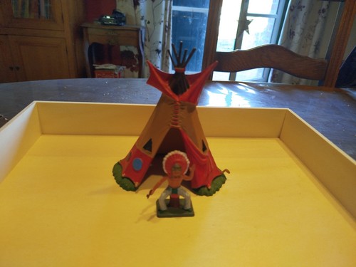Lot deux figurines - lot,