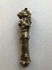 Casse-noix, Trusty Servant