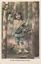 CP CHILD SMILING STANDING ON SWING