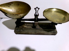 Petite Balance ancienne fonte